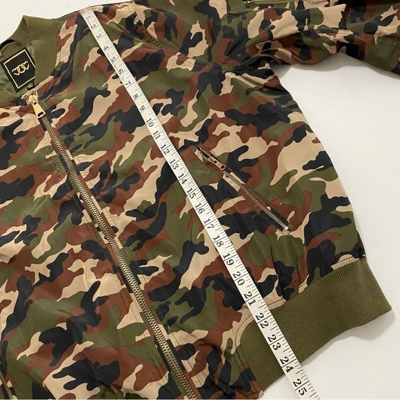 Lightweight Camo Nylon Bomber Jacket Woman Size 1X - Picture 13 of 15